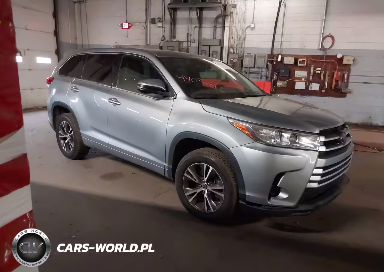 2017 Toyota Highlander Le