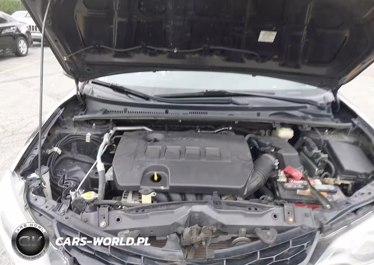 2015 Toyota Corolla S Plus VIN:5YFBURHE2FP352092 - 10