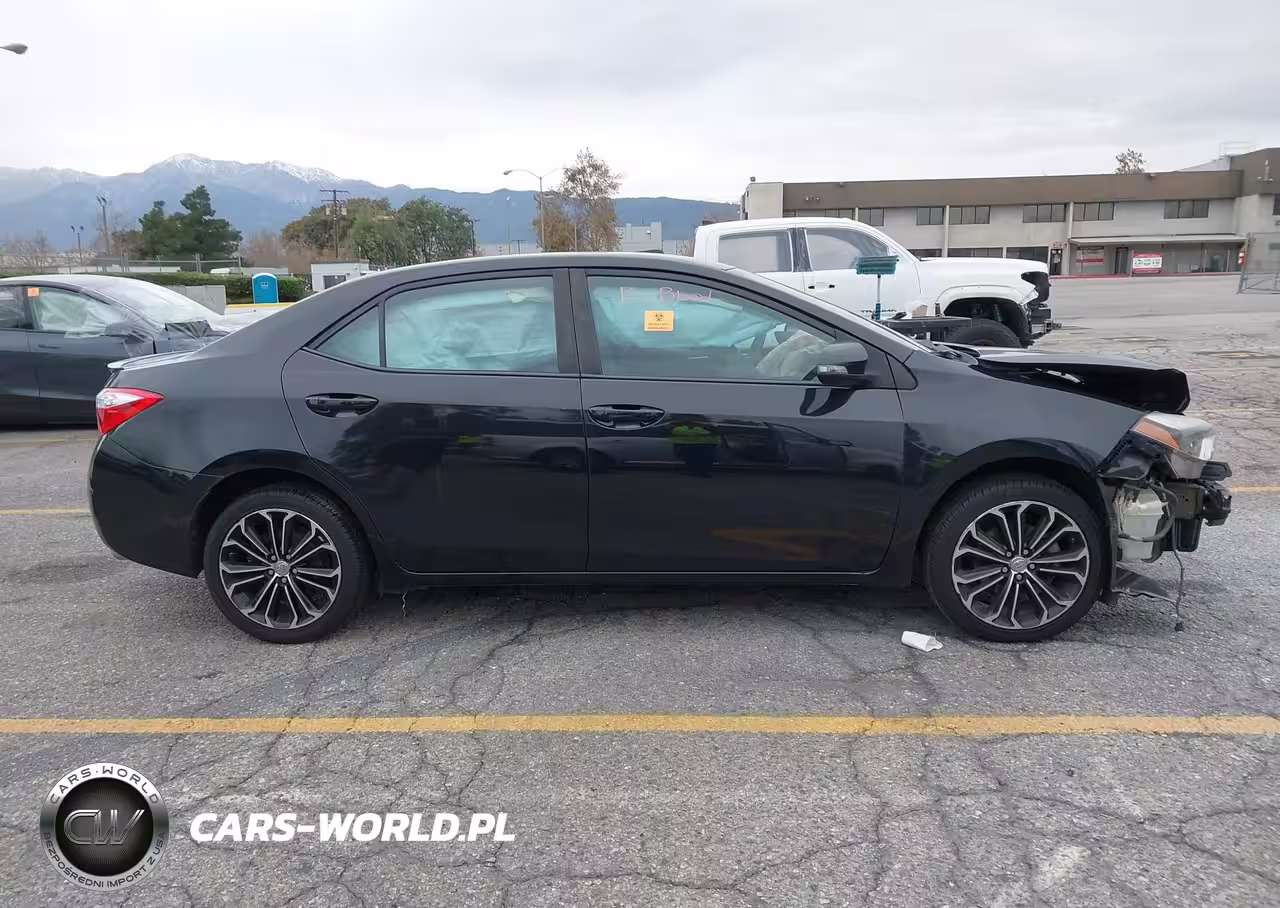 2015 Toyota Corolla S Plus VIN:5YFBURHE2FP352092 - 13
