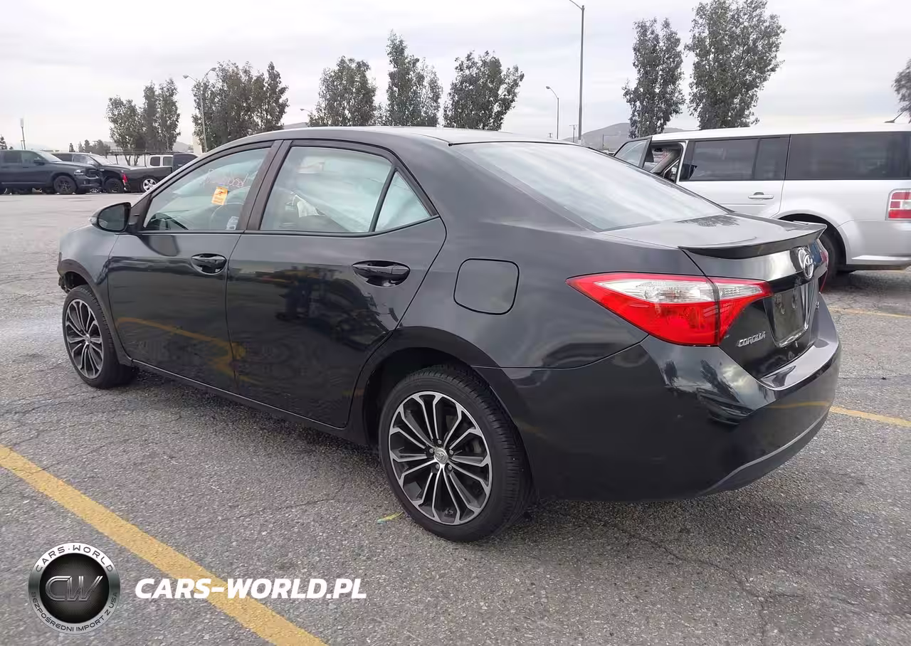 2015 Toyota Corolla S Plus VIN:5YFBURHE2FP352092 - 3