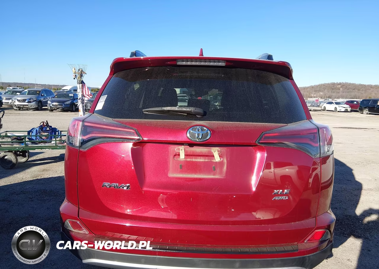 2018 Toyota Rav4 Xle VIN:2T3RFREV8JW834870 - 16