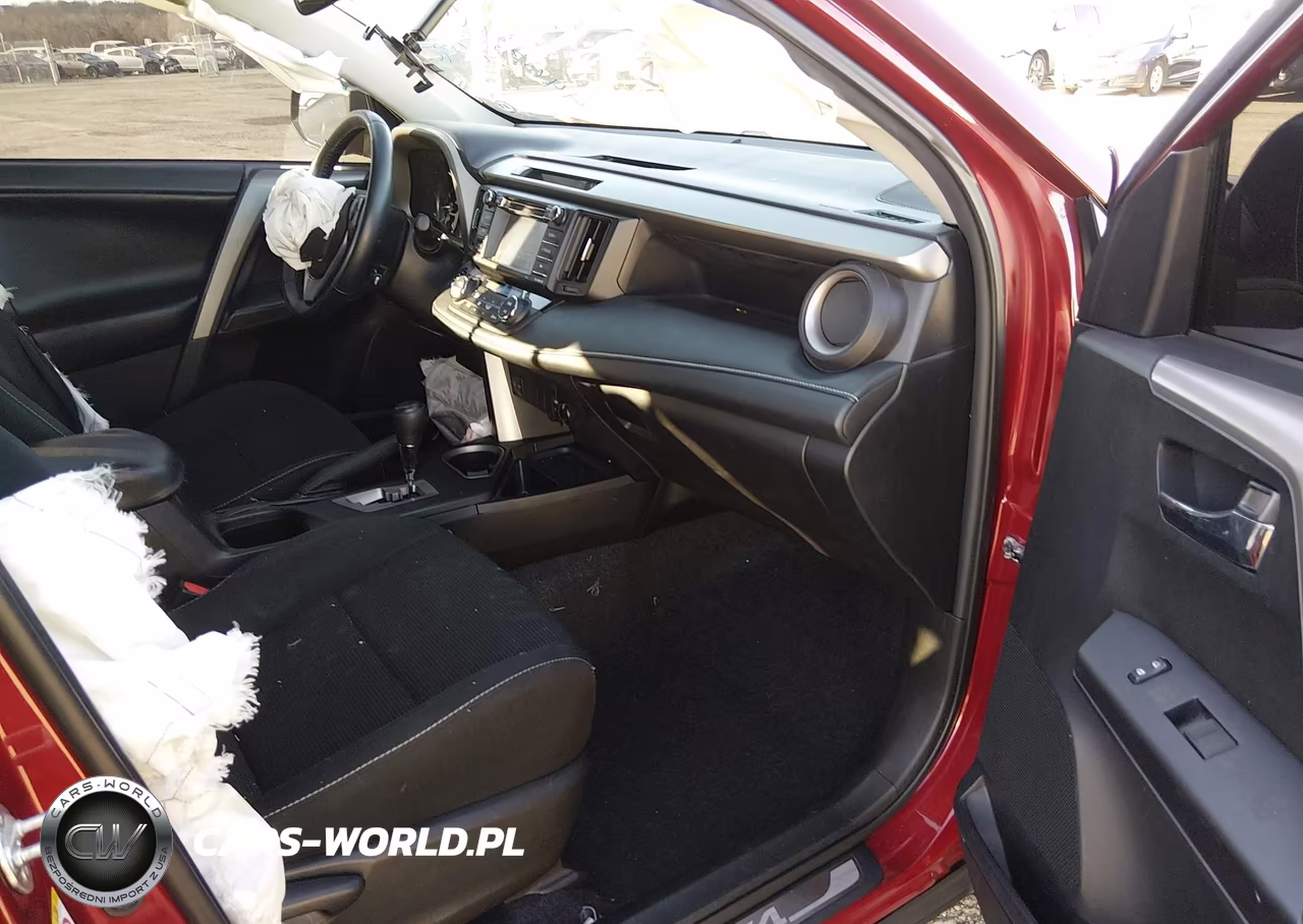 2018 Toyota Rav4 Xle VIN:2T3RFREV8JW834870 - 5