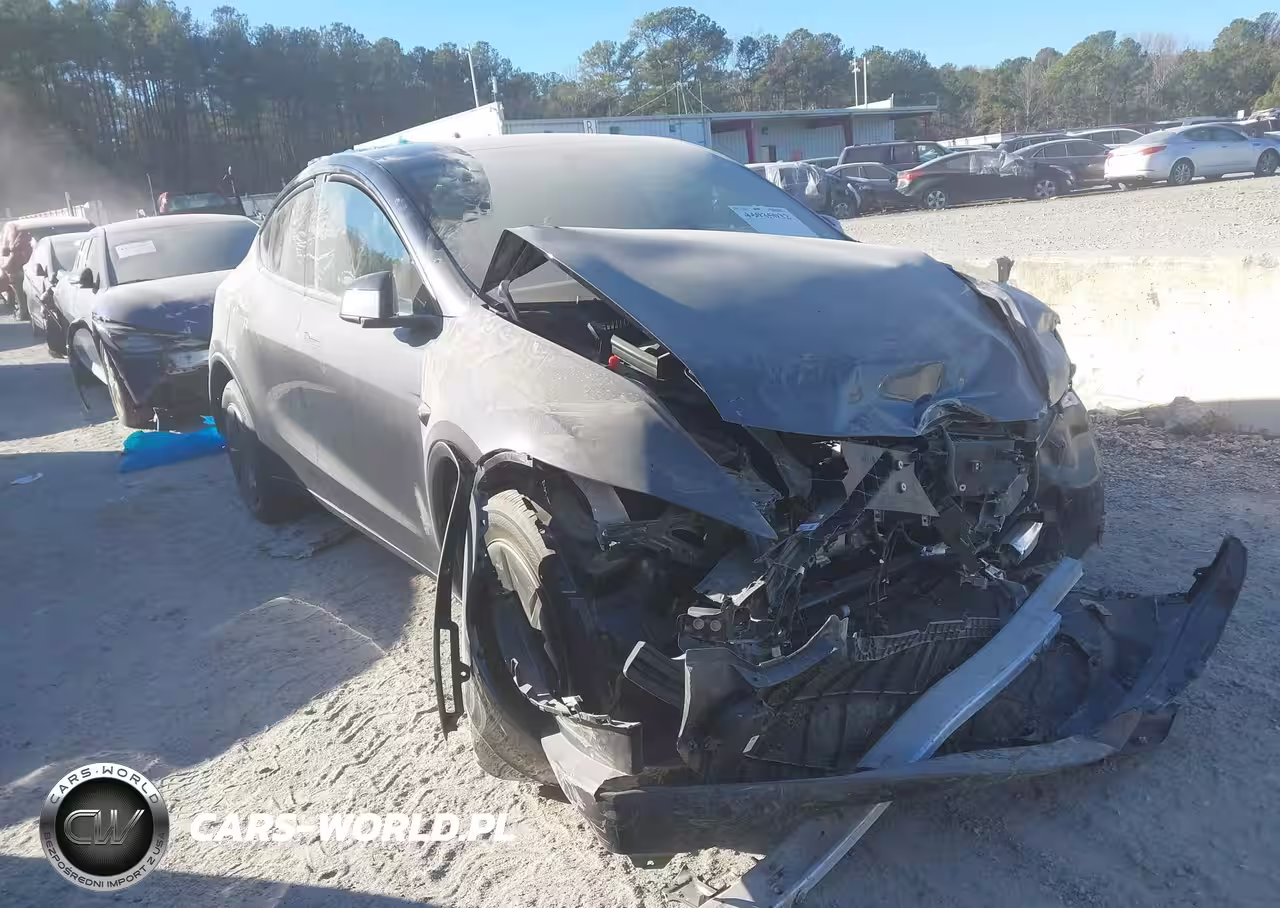 2026 Tesla Model Y Premium Rear-Wheel Drive