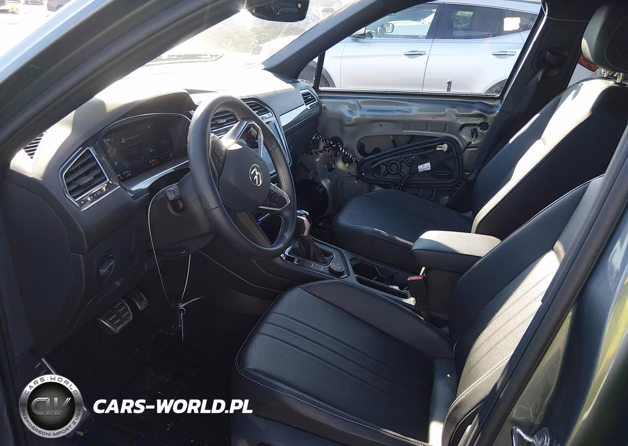 2023 Volkswagen Tiguan 2.0T Se R-Line Black VIN:3VV8B7AX4PM091493 - 5