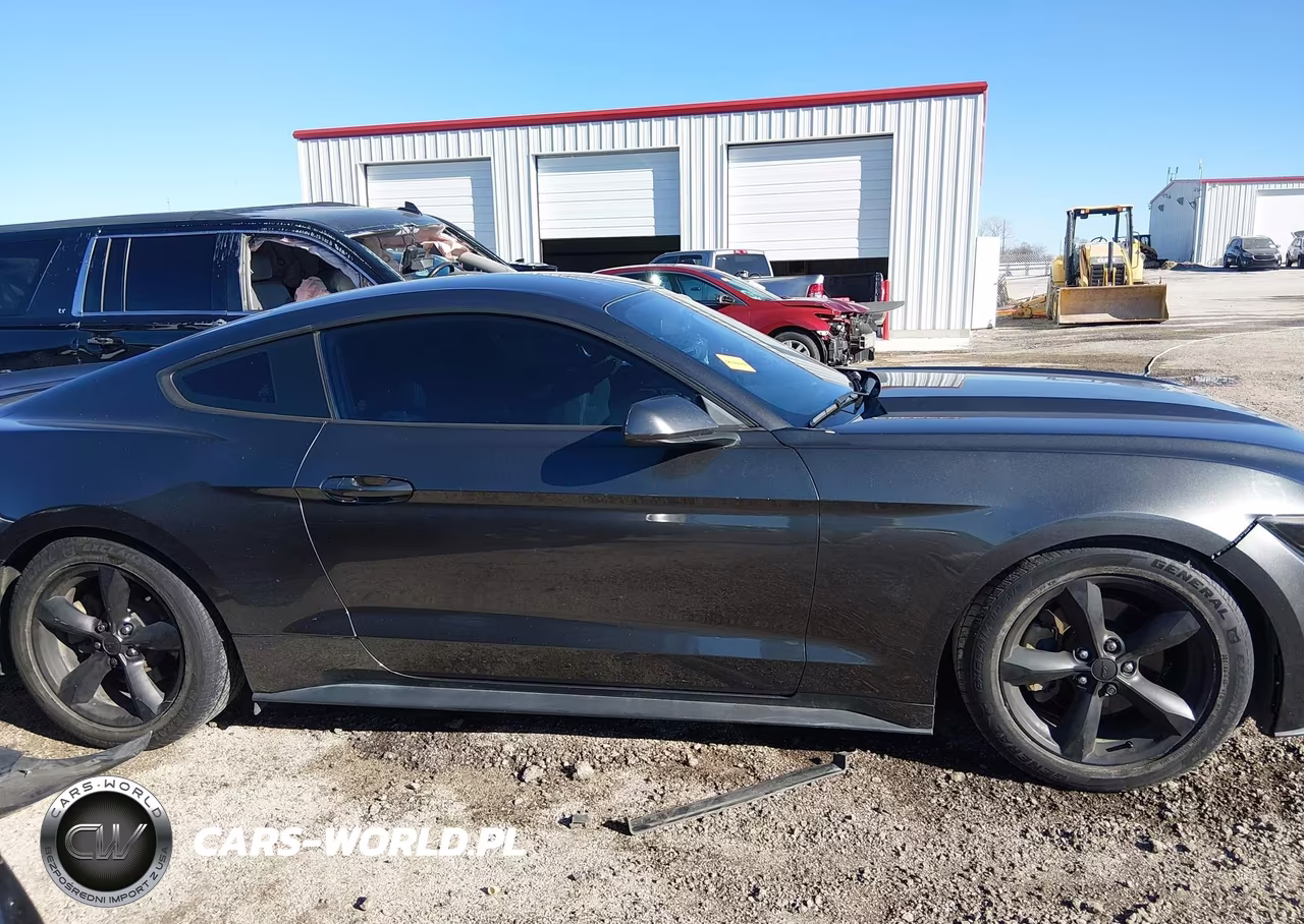 2016 Ford Mustang V6 VIN:1FA6P8AM6G5241988 - 14