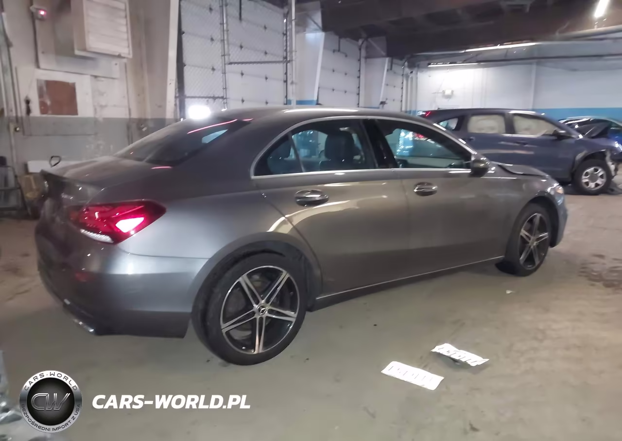 2019 Mercedes-Benz A 220 4Matic VIN:WDD3G4FB4KW006625 - 4