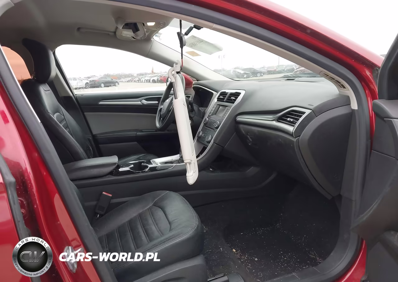 2014 Ford Fusion S VIN:3FA6P0G70ER267905 - 5