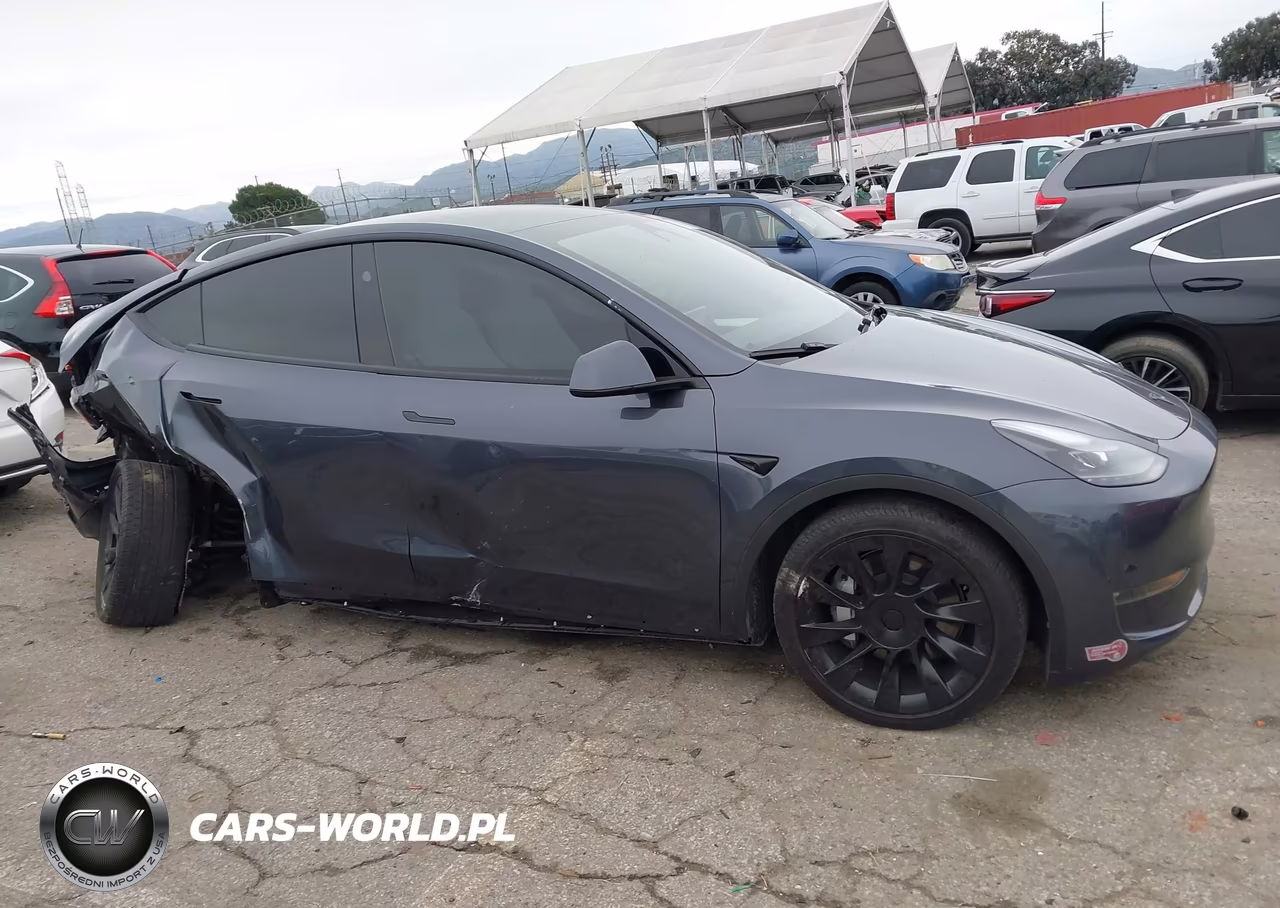 2023 Tesla Model Y Awd-Long Range Dual Motor All-Wheel Drive VIN:7SAYGDEE9PF960362 - 13