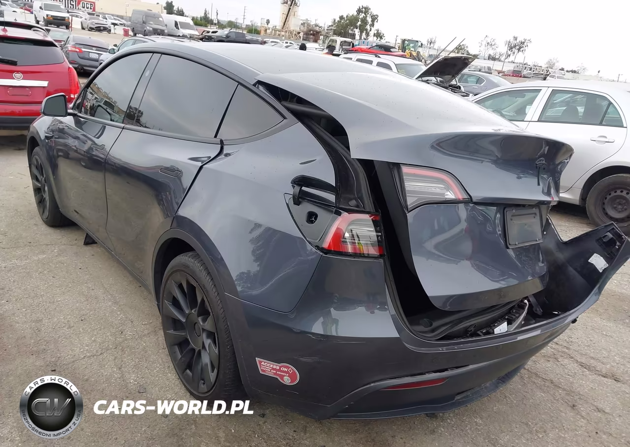 2023 Tesla Model Y Awd-Long Range Dual Motor All-Wheel Drive VIN:7SAYGDEE9PF960362 - 3