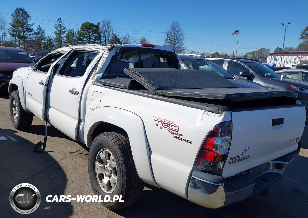 2011 Toyota Tacoma Prerunner V6 VIN:3TMJU4GN2BM111909 - 3