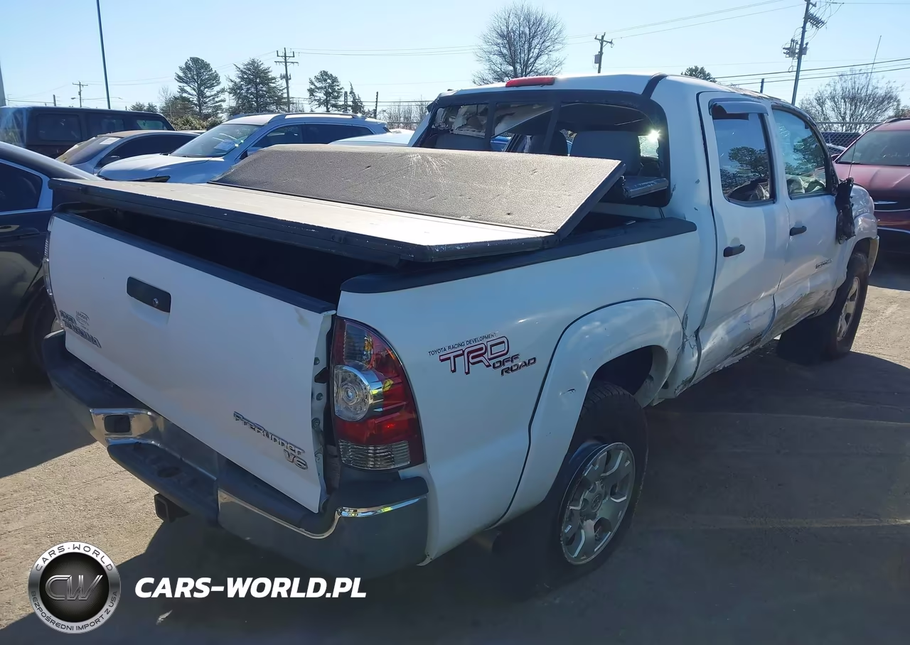 2011 Toyota Tacoma Prerunner V6 VIN:3TMJU4GN2BM111909 - 4