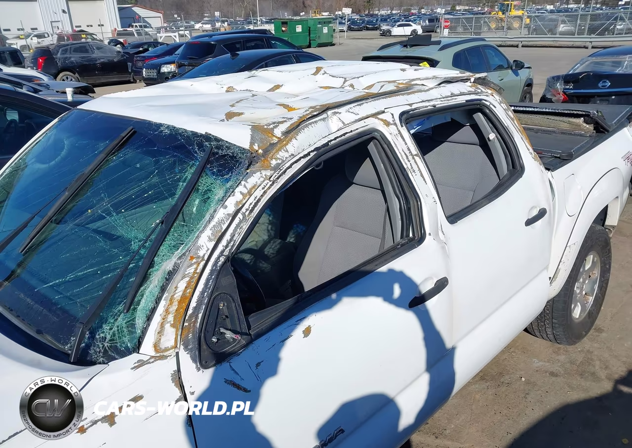 2011 Toyota Tacoma Prerunner V6 VIN:3TMJU4GN2BM111909 - 6