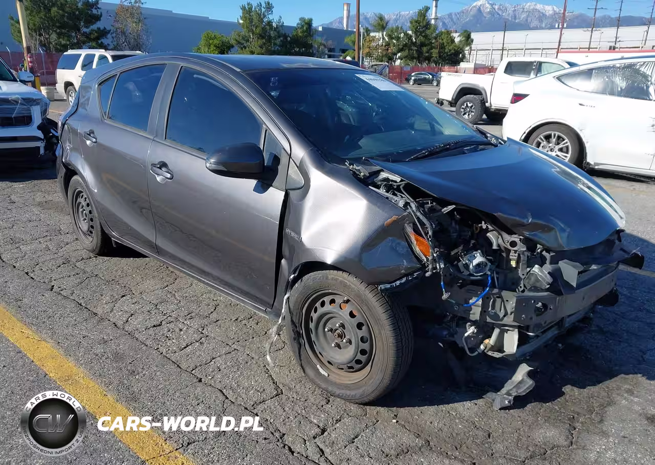 2015 Toyota Prius C Two