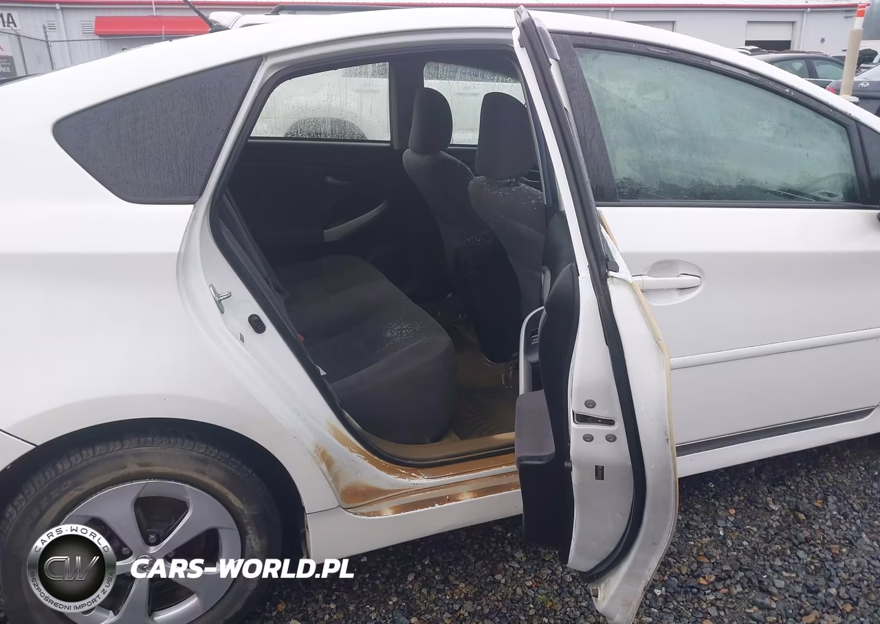 2012 Toyota Prius Two VIN:JTDKN3DU6C5437629 - 8