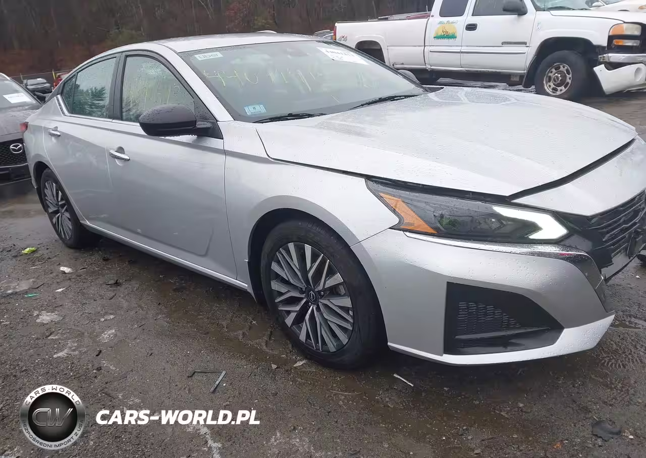 2024 Nissan Altima Sv Fwd