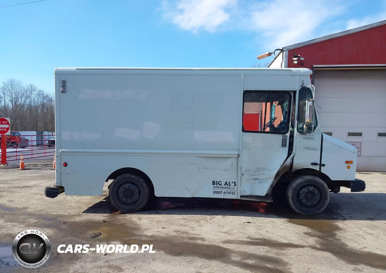 2002 Freightliner Chassis M Line Walk-In Van VIN:4UZAANBW22CJ09962 - 14