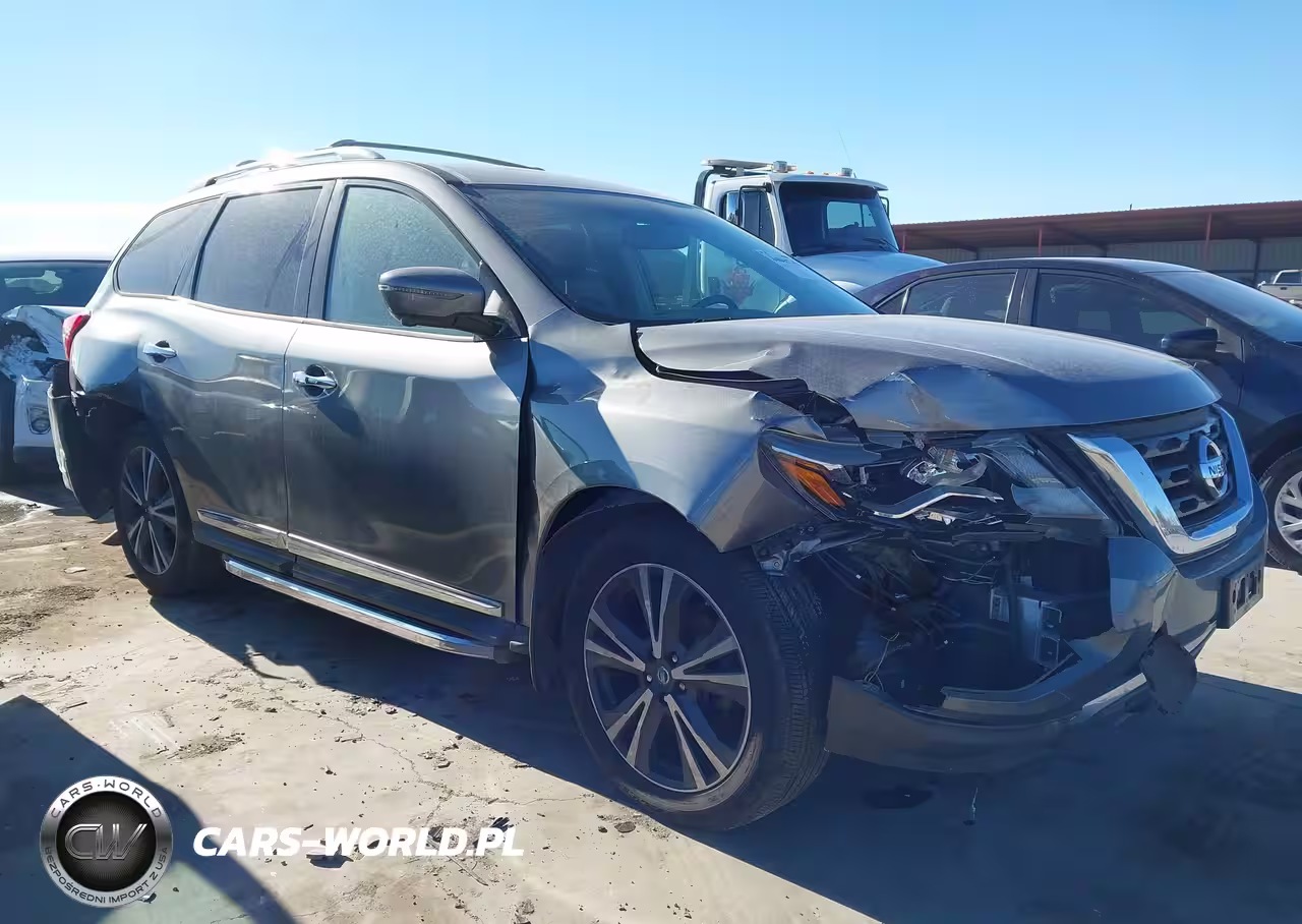 2018 Nissan Pathfinder Platinum