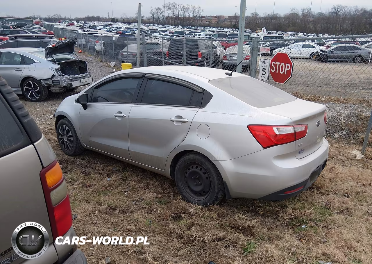 KIA RIO LX VIN:KNADM4A32C6052248 - 3