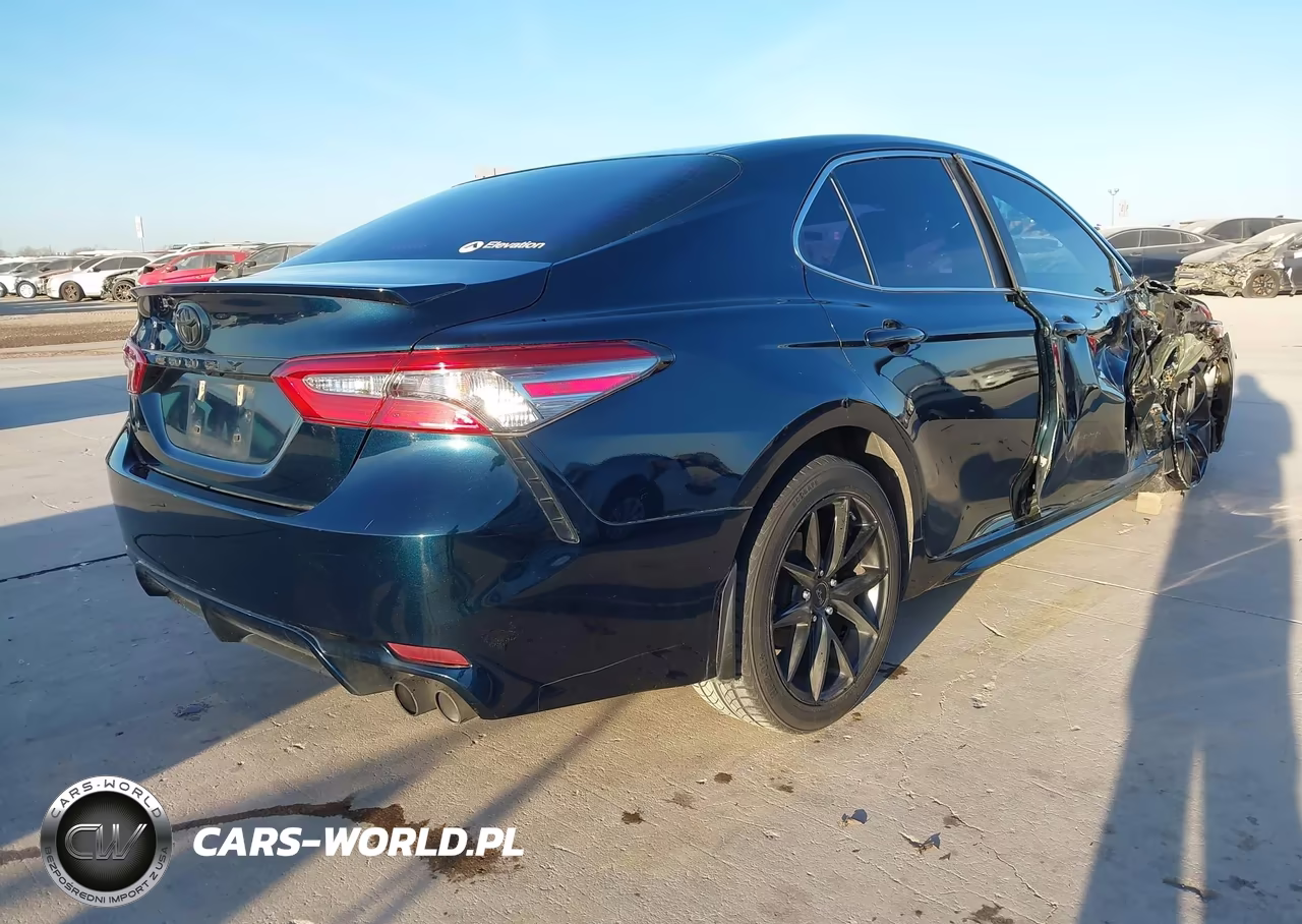 2018 Toyota Camry Se VIN:4T1B11HK6JU652287 - 4