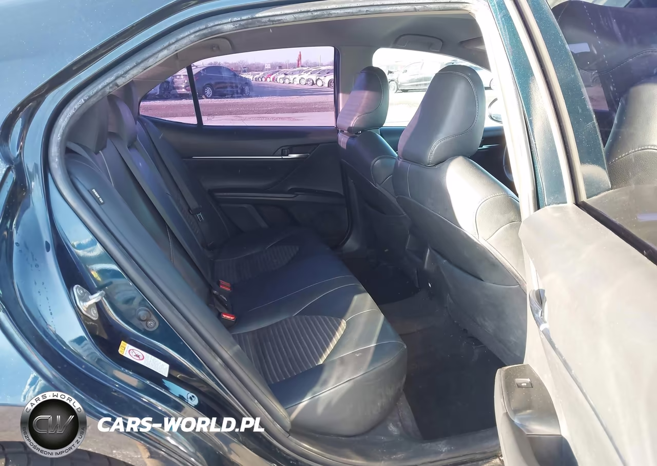 2018 Toyota Camry Se VIN:4T1B11HK6JU652287 - 8