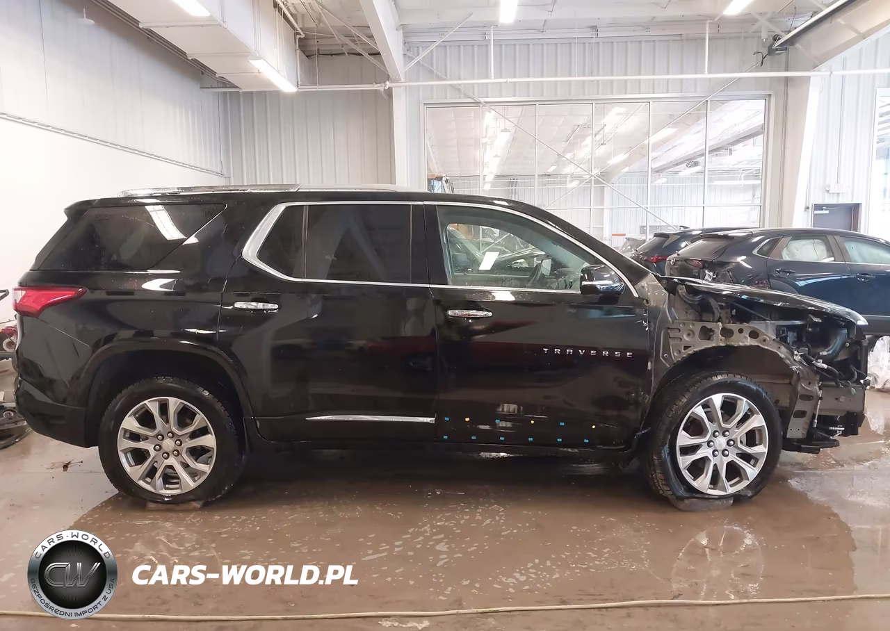 2018 Chevrolet Traverse Premier VIN:1GNERKKW6JJ101829 - 14