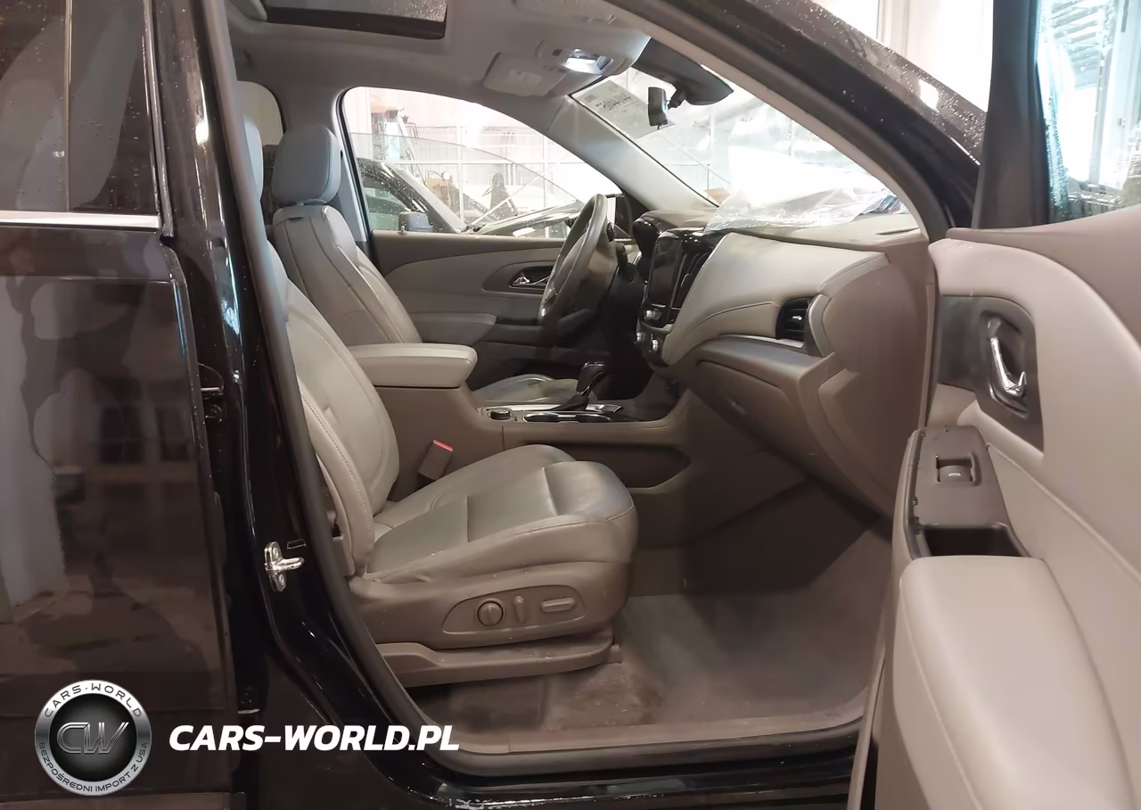 2018 Chevrolet Traverse Premier VIN:1GNERKKW6JJ101829 - 5