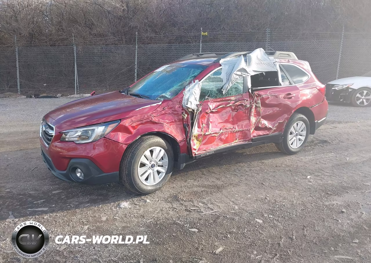 2018 Subaru Outback 2.5I Premium VIN:4S4BSAHC5J3235092 - 2