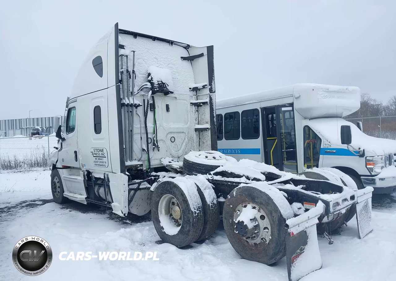 2022 Freightliner New Cascadia 126 VIN:3AKJHHDR5NSNA8502 - 3