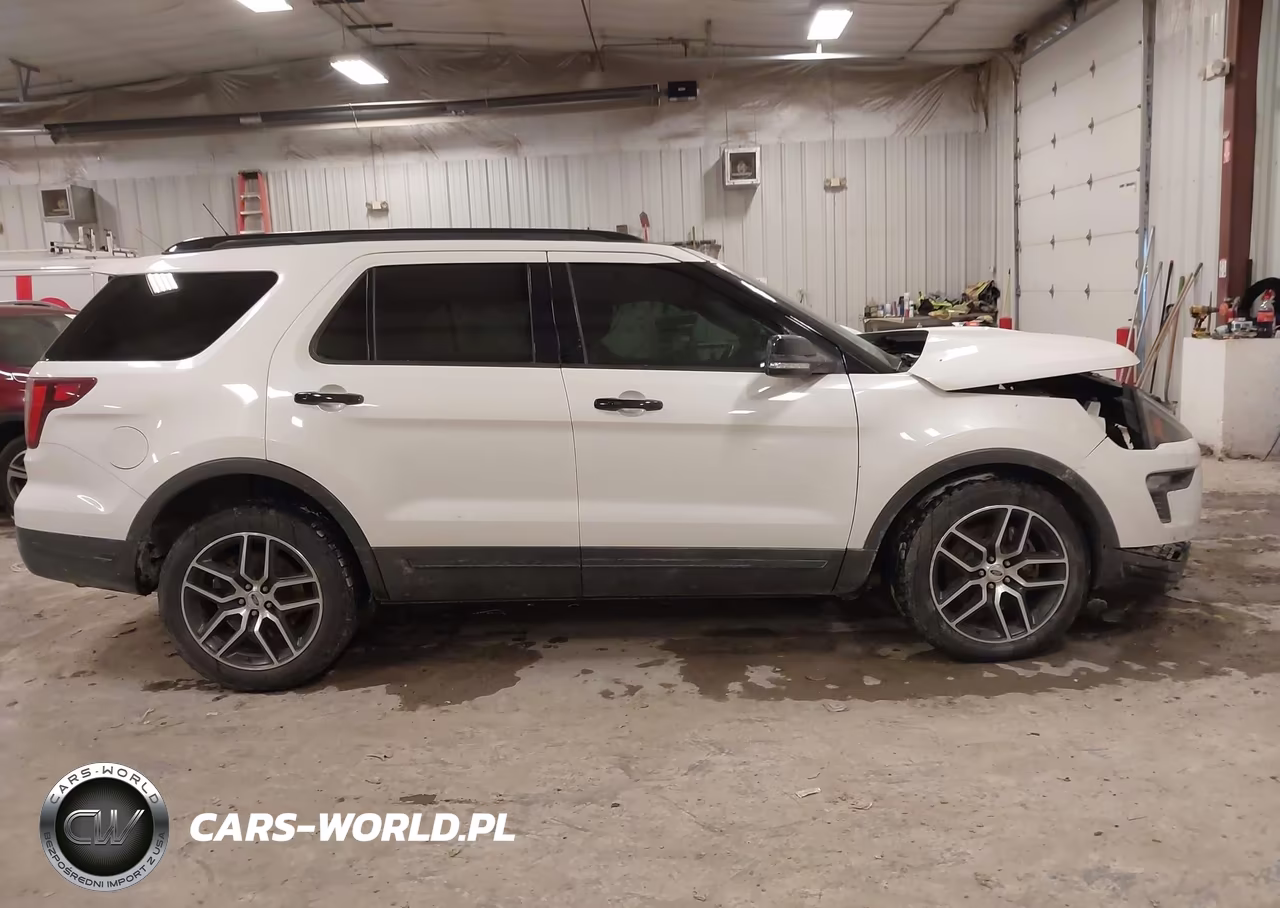 2018 Ford Explorer Sport VIN:1FM5K8GT2JGB29781 - 13