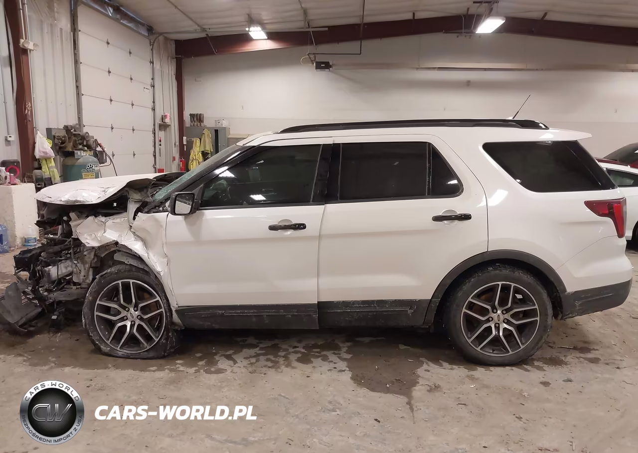 2018 Ford Explorer Sport VIN:1FM5K8GT2JGB29781 - 14
