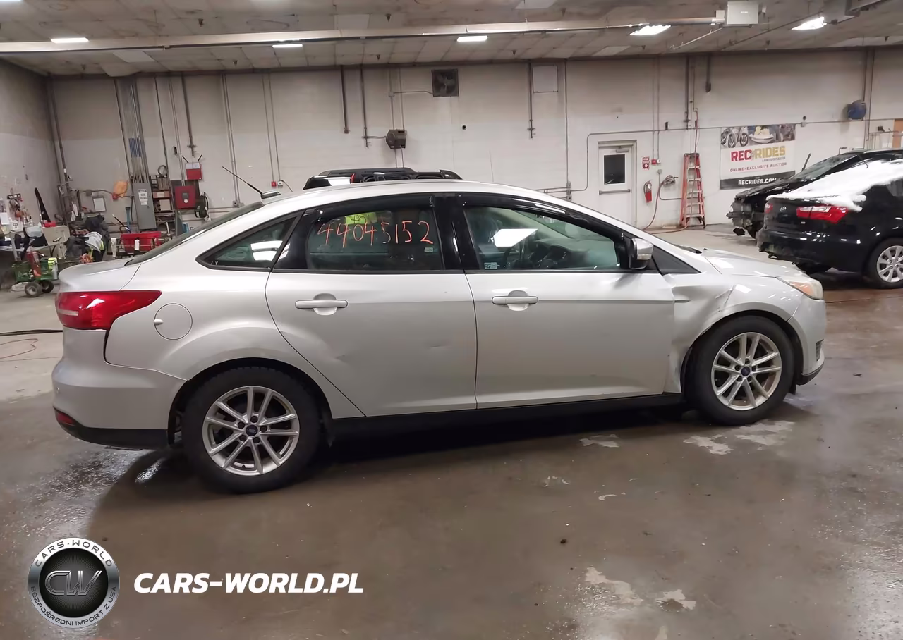 2015 Ford Focus Se VIN:1FADP3F26FL354867 - 13