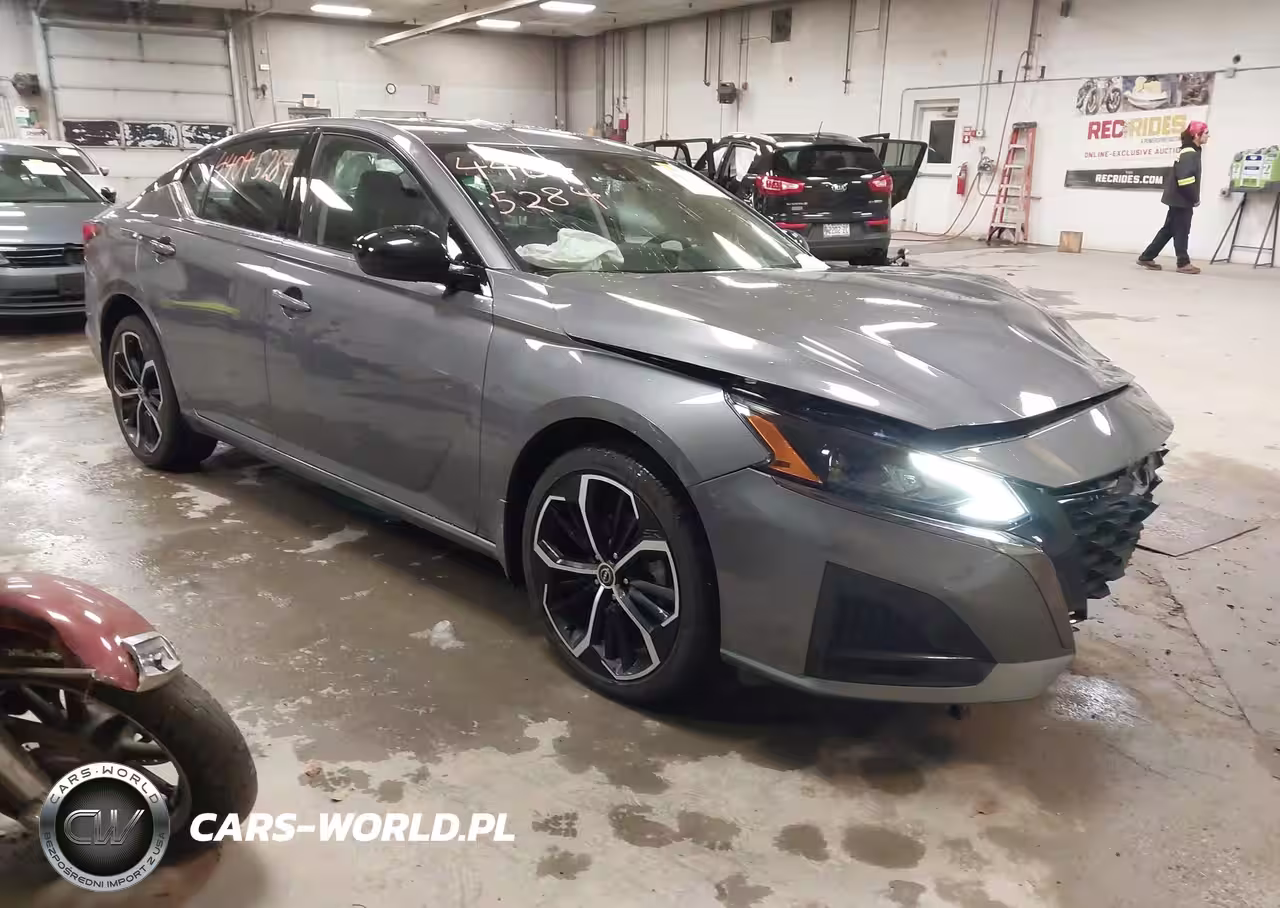 2025 Nissan Altima Sr Awd