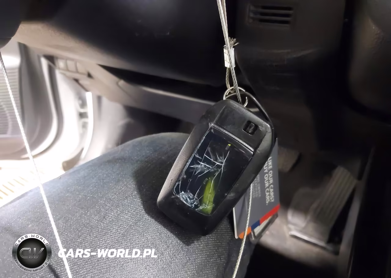 2024 Toyota Prius Le VIN:JTDACAAU9R3027079 - 11