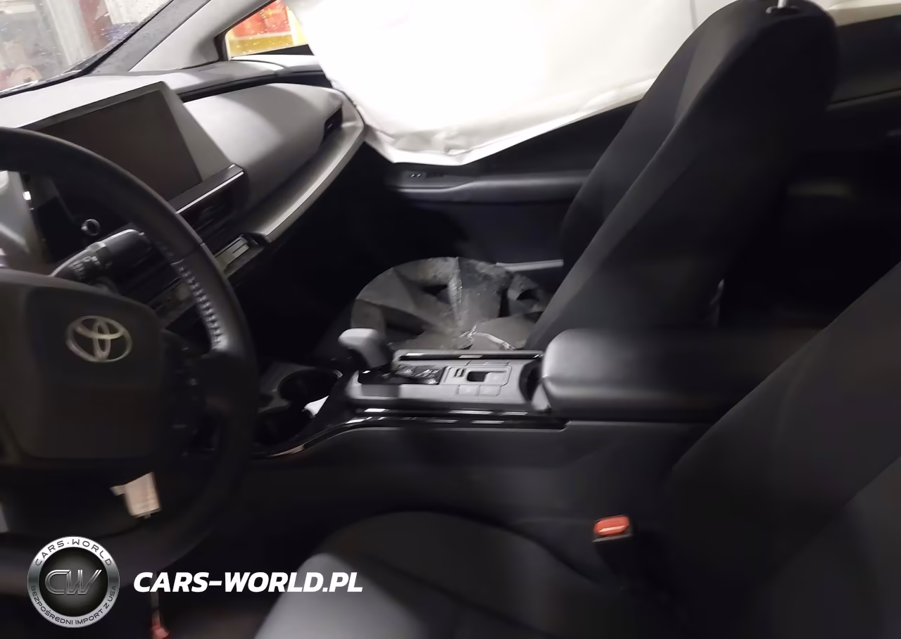 2024 Toyota Prius Le VIN:JTDACAAU9R3027079 - 5