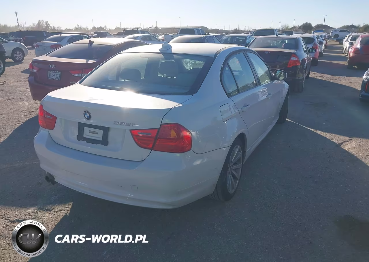 2011 BMW 328I VIN:WBAPH7C51BE675009 - 4