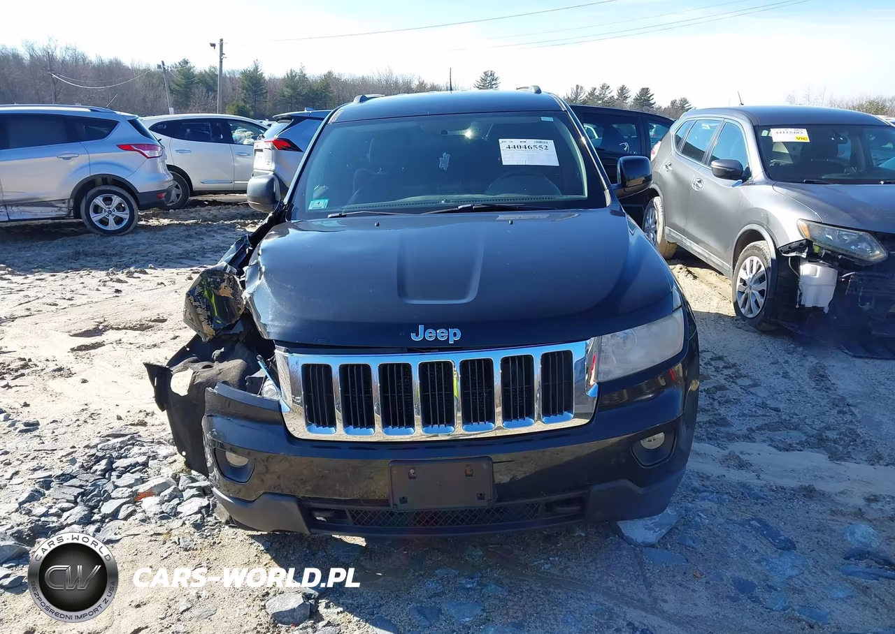 2013 Jeep Grand Cherokee Laredo VIN:1C4RJFAG2DC557564 - 12