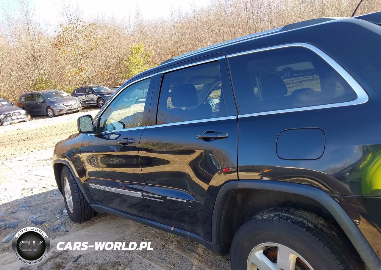 2013 Jeep Grand Cherokee Laredo VIN:1C4RJFAG2DC557564 - 14