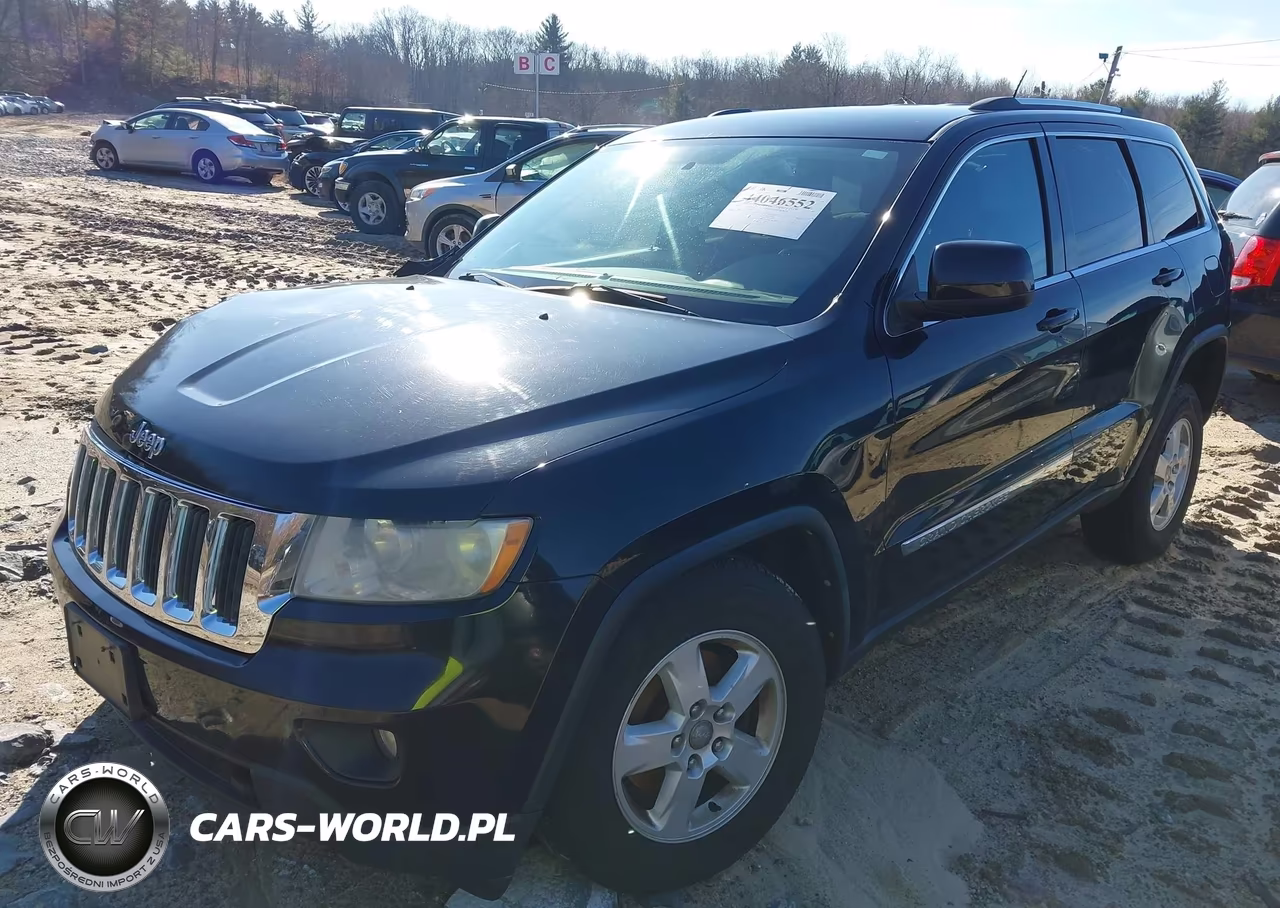 2013 Jeep Grand Cherokee Laredo VIN:1C4RJFAG2DC557564 - 2