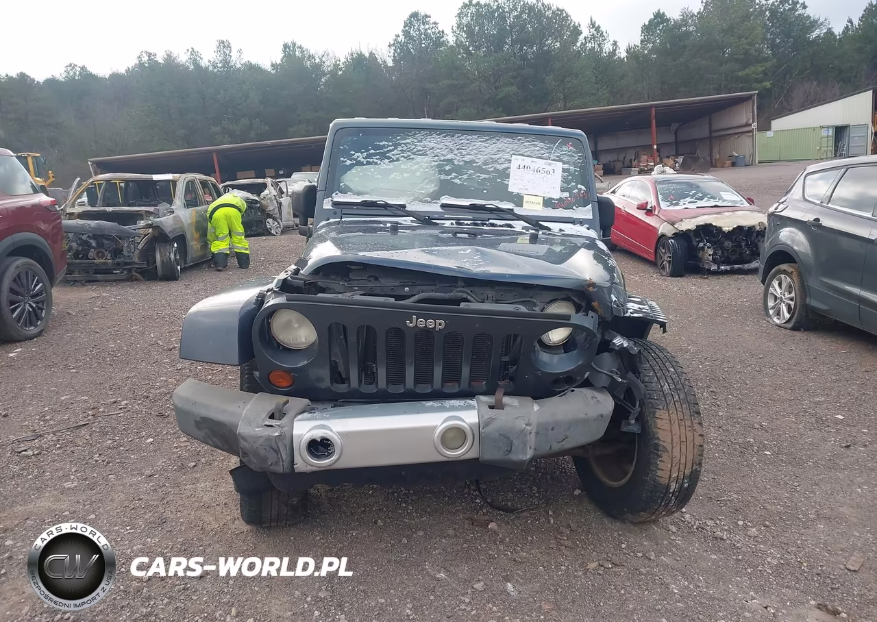 2008 Jeep Wrangler Unlimited Sahara VIN:1J4GA591X8L609072 - 12