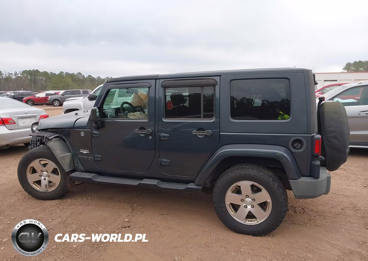 2008 Jeep Wrangler Unlimited Sahara VIN:1J4GA591X8L609072 - 14