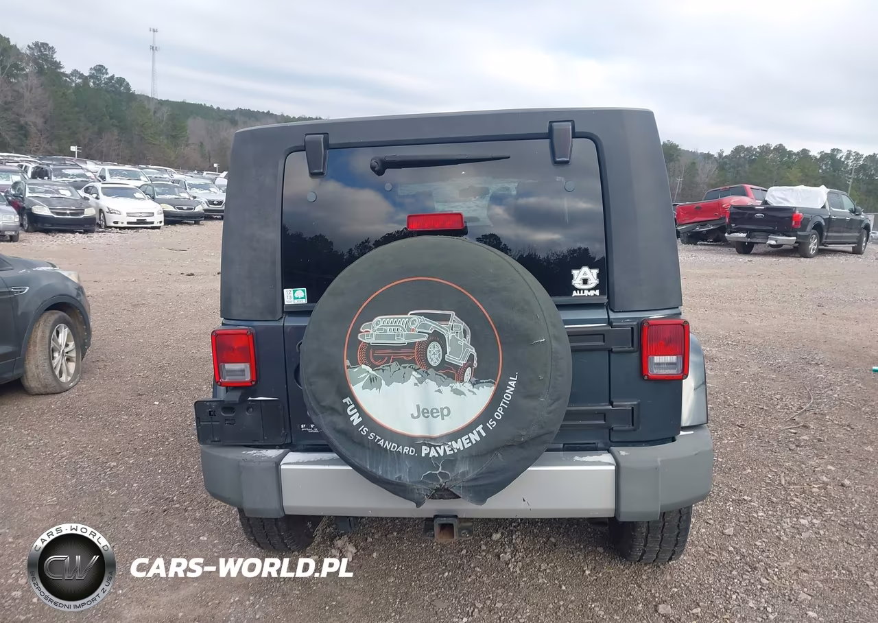 2008 Jeep Wrangler Unlimited Sahara VIN:1J4GA591X8L609072 - 16