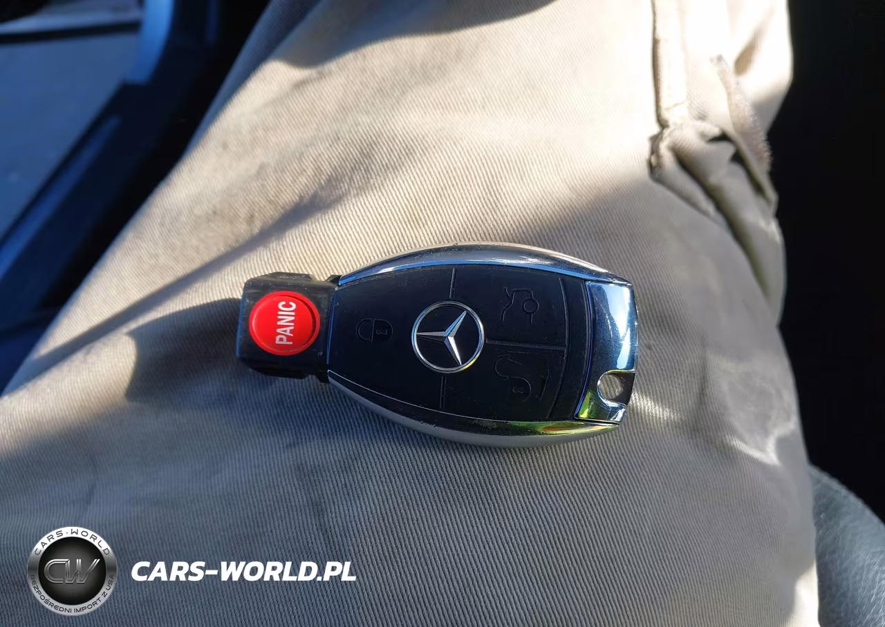 2009 Mercedes-Benz Clk 550 VIN:WDBTJ72H39F257538 - 11