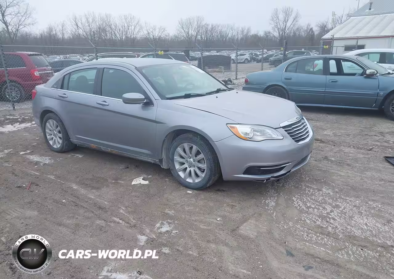 2013 Chrysler 200 Touring