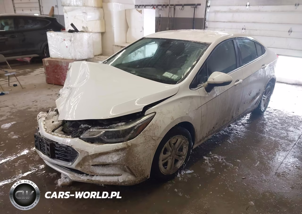 2018 Chevrolet Cruze Lt Auto VIN:1G1BE5SM9J7133798 - 2