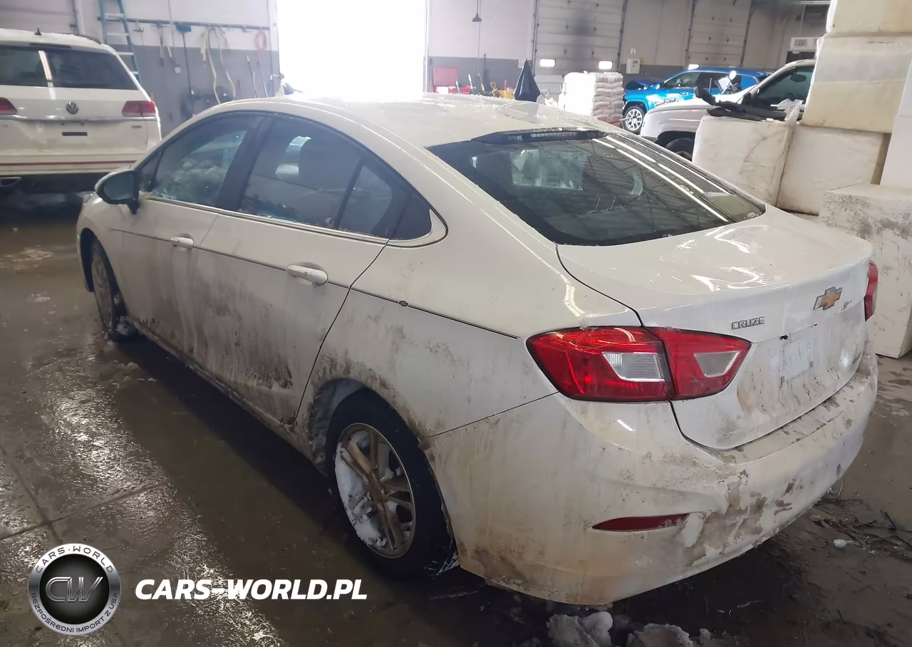 2018 Chevrolet Cruze Lt Auto VIN:1G1BE5SM9J7133798 - 3