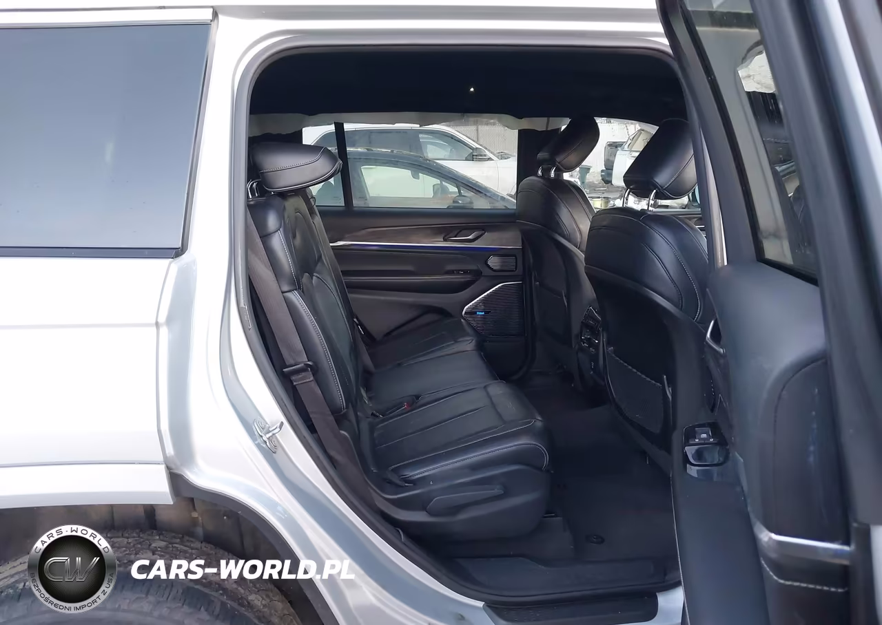 2021 Jeep Grand Cherokee L Overland 4X4 VIN:1C4RJKDG4M8147999 - 8