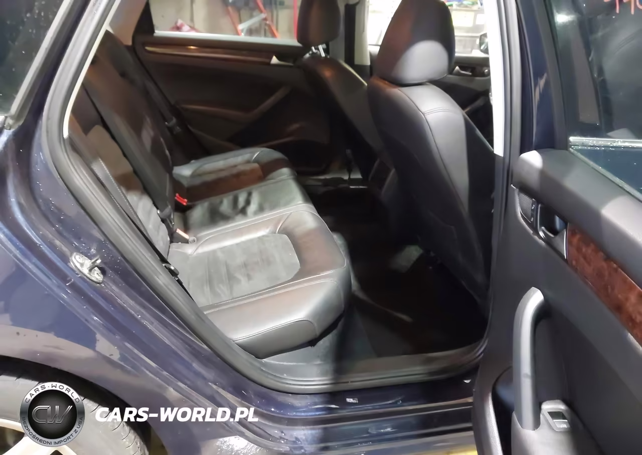 2013 Volkswagen Passat 2.5L Sel Premium VIN:1VWCP7A36DC032964 - 8