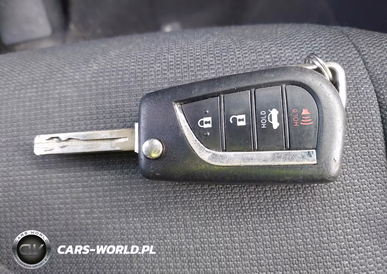 2020 Toyota Corolla Le VIN:5YFEPRAE4LP117946 - 11