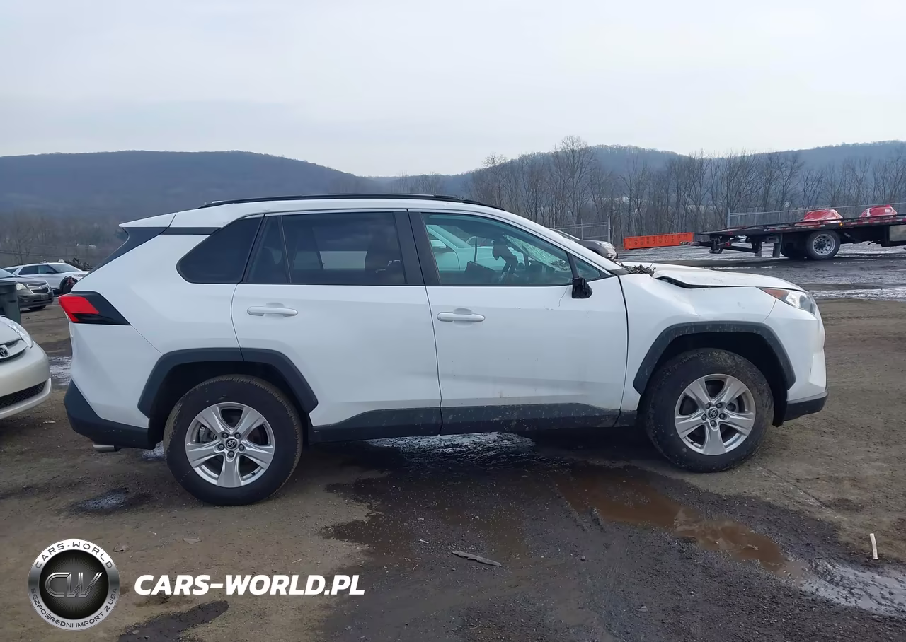 2021 Toyota Rav4 Xle VIN:2T3P1RFVXMC147075 - 13