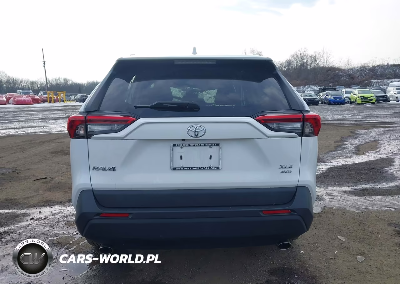 2021 Toyota Rav4 Xle VIN:2T3P1RFVXMC147075 - 16